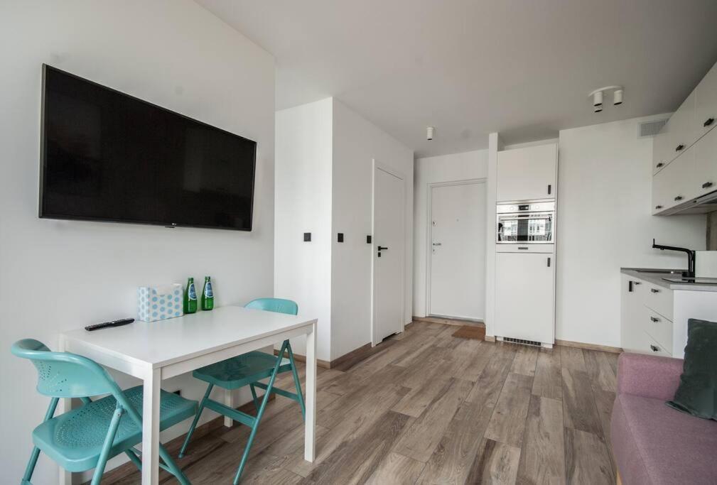 Unique With Stunning View & Netflix Apartamento Varsovia